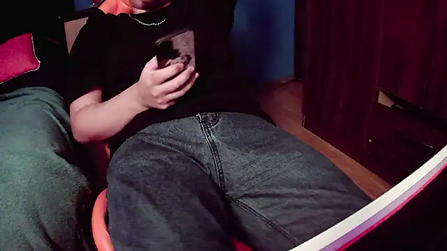 Snapshot of pisceslost chatting on September 19, 2025, 12:45 am pisceslost online show from September 19, 2025, 12:45 am