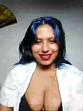 Snapshot of azulzulix chatting on January 12, 2025, 2:45 am azulzulix online show from January 12, 2025, 2:45 am