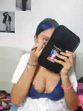 Snapshot of azulzulix chatting on February 1, 2025, 1:55 am azulzulix online show from February 1, 2025, 1:55 am