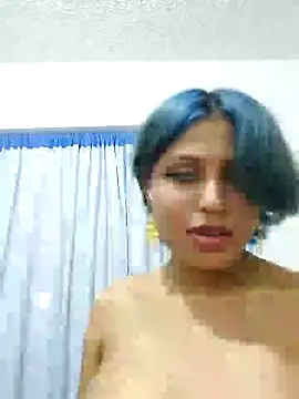 Snapshot of azulzulix chatting on February 5, 2025, 5:09 am azulzulix online show from February 5, 2025, 5:09 am