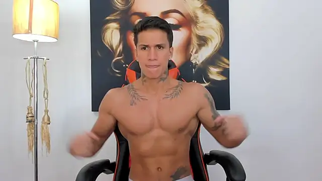 pettergrey1 online show from December 3, 2024, 1:21 pm
