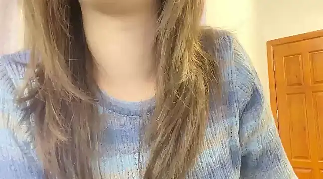 Snapshot of Liliya-77 chatting on March 22, 2025, 1:30 pm Liliya-77 online show from March 22, 2025, 1:30 pm