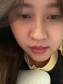 Snapshot of Liliya-77 chatting on September 13, 2025, 6:57 am Liliya-77 online show from September 13, 2025, 6:57 am