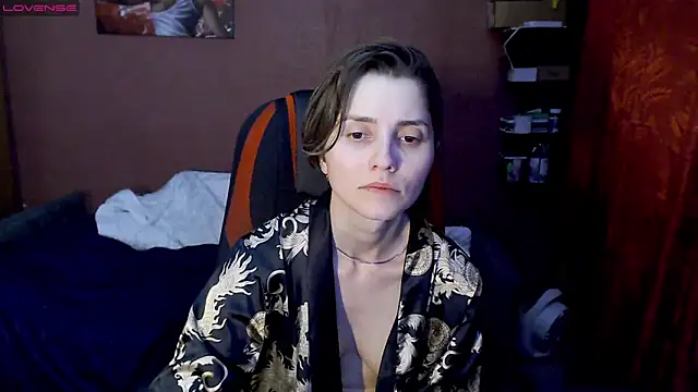 womanstrong78 online show from December 14, 2024, 5:58 pm