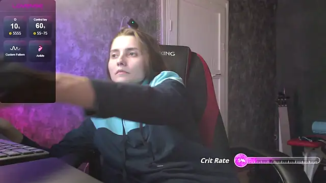 Snapshot of womanstrong78 chatting on September 23, 2025, 5:10 am womanstrong78 online show from September 23, 2025, 5:10 am