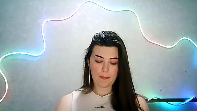 Snapshot of SeductiveTati chatting on September 18, 2025, 8:22 pm SeductiveTati online show from September 18, 2025, 8:22 pm