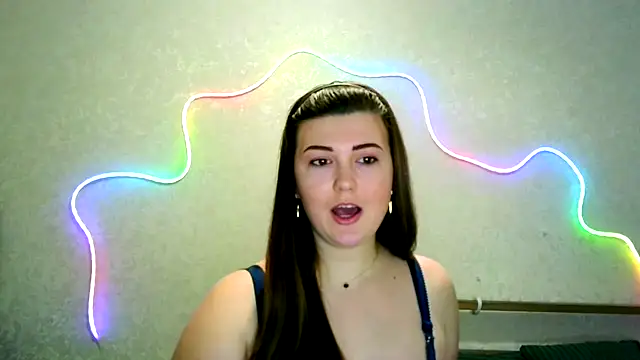 Snapshot of SeductiveTati chatting on October 24, 2025, 9:33 pm SeductiveTati online show from October 24, 2025, 9:33 pm