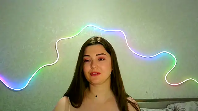 Snapshot of SeductiveTati chatting on June 7, 2026, 9:18 pm SeductiveTati online show from June 7, 2026, 9:18 pm
