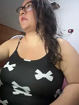 Snapshot of CinnamonCookiez chatting on December 27, 2024, 3:53 am CinnamonCookiez online show from December 27, 2024, 3:53 am