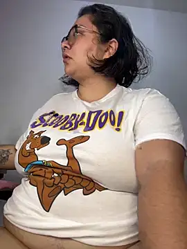 Snapshot of CinnamonCookiez chatting on October 19, 2025, 3:51 am CinnamonCookiez online show from October 19, 2025, 3:51 am