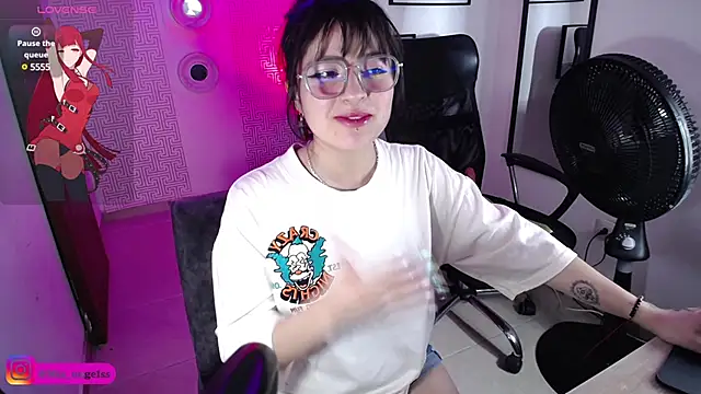 MiaEngels online show from January 26, 2025, 1:36 pm