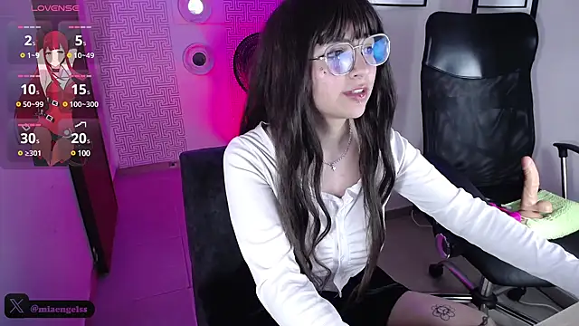 MiaEngels online show from January 31, 2025, 2:26 am