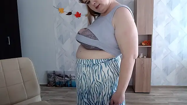 Snapshot of Melina_Hot9 chatting on October 1, 2025, 10:21 am Melina Hot9 online show from October 1, 2025, 10:21 am