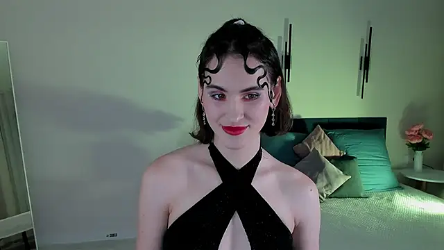 FridaCure online show from December 6, 2024, 5:11 pm