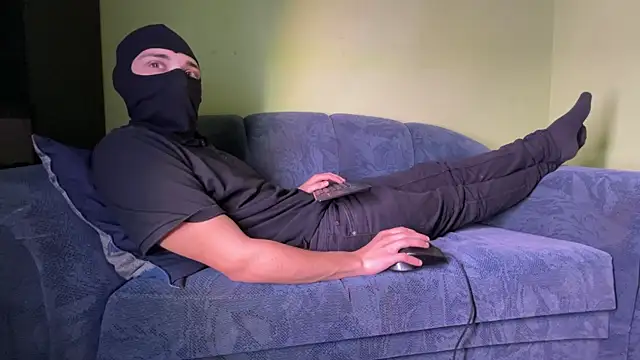 xAxel online show from February 28, 2025, 8:07 pm