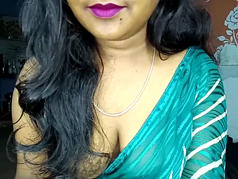 Snapshot of Muktha chatting on October 7, 2025, 5:43 pm Muktha online show from October 7, 2025, 5:43 pm
