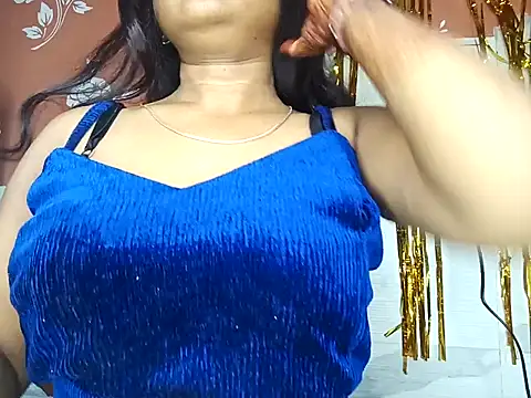 Snapshot of Muktha chatting on October 13, 2025, 2:22 am Muktha online show from October 13, 2025, 2:22 am