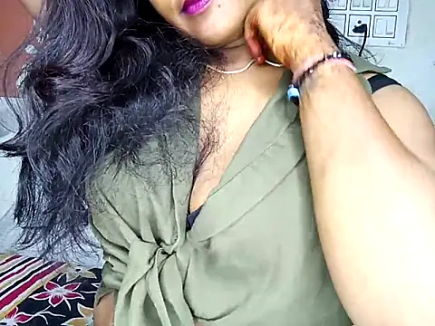 Snapshot of Muktha chatting on October 19, 2025, 5:08 am Muktha online show from October 19, 2025, 5:08 am