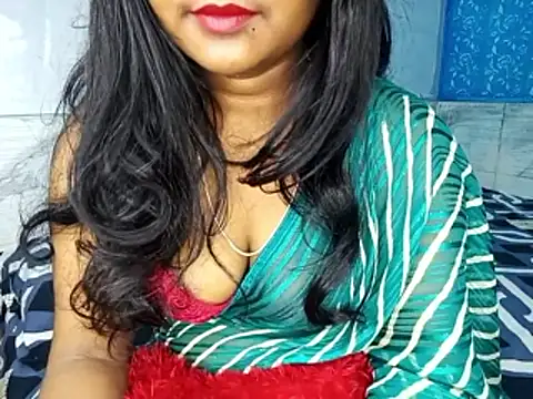 Snapshot of Muktha chatting on April 9, 2026, 11:32 pm Muktha online show from April 9, 2026, 11:32 pm