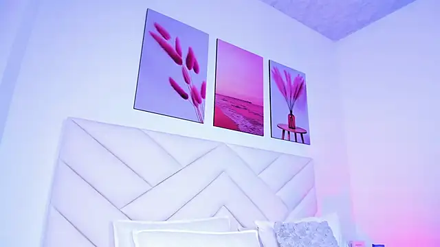 zoe rivers online show from February 17, 2026, 6:25 pm