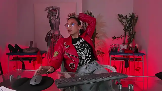 Snapshot of lilith-deveraux chatting on February 3, 2025, 9:07 pm lilith-deveraux online show from February 3, 2025, 9:07 pm