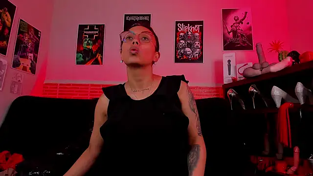 Snapshot of lilith-deveraux chatting on March 11, 2025, 1:01 pm lilith-deveraux online show from March 11, 2025, 1:01 pm