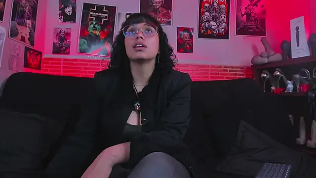 Snapshot of lilith-deveraux chatting on October 4, 2025, 2:48 pm lilith-deveraux online show from October 4, 2025, 2:48 pm
