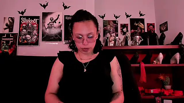 Snapshot of lilith-deveraux chatting on June 23, 2026, 7:23 pm lilith-deveraux online show from June 23, 2026, 7:23 pm
