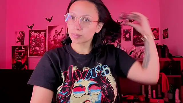 Snapshot of lilith-deveraux chatting on August 5, 2026, 3:26 pm lilith-deveraux online show from August 5, 2026, 3:26 pm