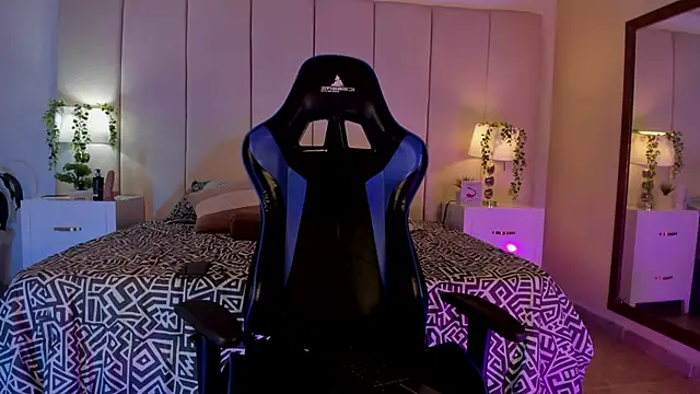 dayanne07 online show from December 22, 2025, 1:46 am