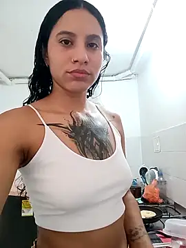 Karii-R online show from May 5, 2026, 3:09 pm
