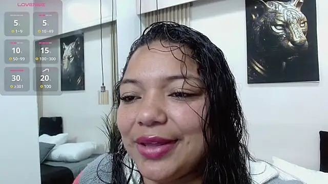 Snapshot of virtual_charm chatting on January 22, 2025, 2:14 pm virtual charm online show from January 22, 2025, 2:14 pm