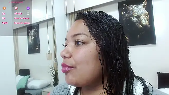 Snapshot of virtual_charm chatting on January 25, 2025, 1:41 pm virtual charm online show from January 25, 2025, 1:41 pm