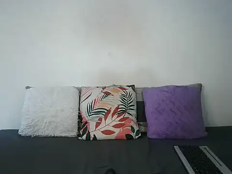 Thickqueenxxx online show from October 3, 2025, 8:11 am