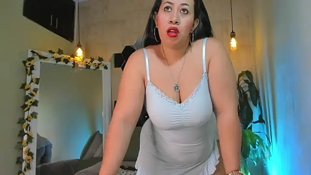 Fransheska-mon online show from May 2, 2026, 2:33 pm