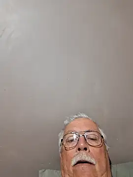 NawtyB1965 online show from May 6, 2026, 4:08 am