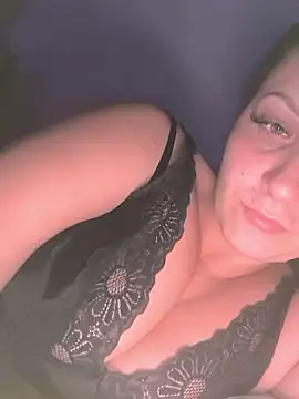 Snapshot of kinguscicus chatting on October 18, 2025, 8:42 pm kinguscicus online show from October 18, 2025, 8:42 pm