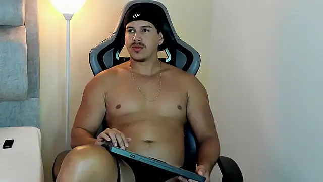 victor vixen online show from April 23, 2026, 7:38 pm