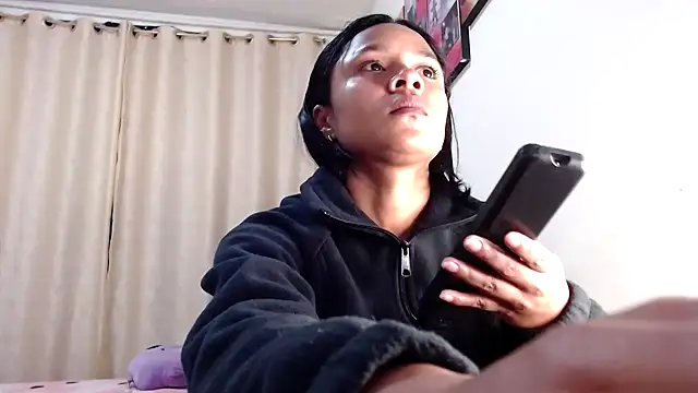 Snapshot of Samary_thomas chatting on February 26, 2025, 1:11 am Samary thomas online show from February 26, 2025, 1:11 am