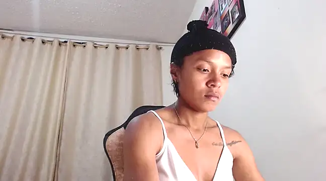 Snapshot of Samary_thomas chatting on March 17, 2025, 11:43 pm Samary thomas online show from March 17, 2025, 11:43 pm