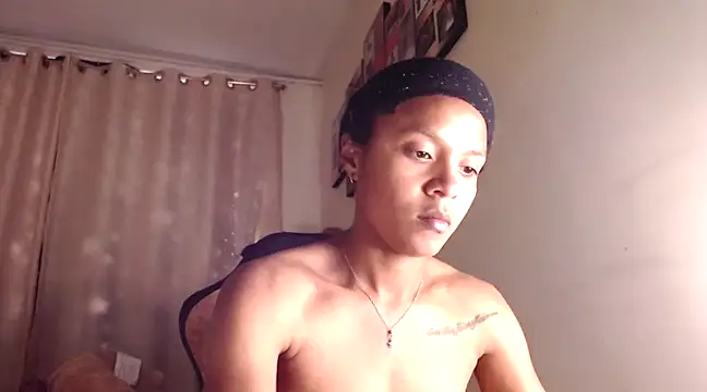 Snapshot of Samary_thomas chatting on March 19, 2025, 9:27 pm Samary thomas online show from March 19, 2025, 9:27 pm