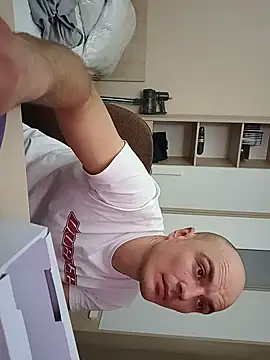 uleglasuczPL online show from January 23, 2025, 1:08 am