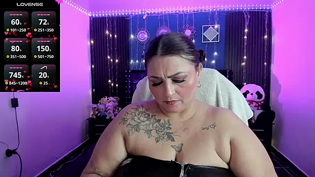 Ivonnee   online show from April 30, 2026, 12:17 am