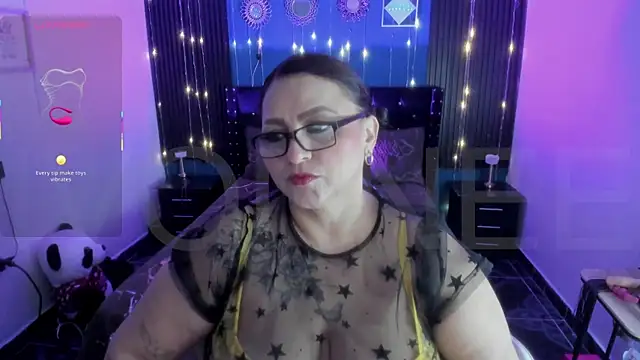 Ivonnee   online show from July 19, 2026, 12:03 am