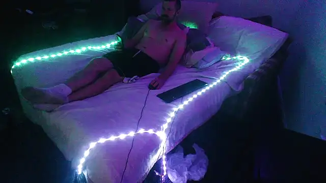 Snapshot of Cooperstone chatting on December 13, 2024, 5:49 am Cooperstone online show from December 13, 2024, 5:49 am