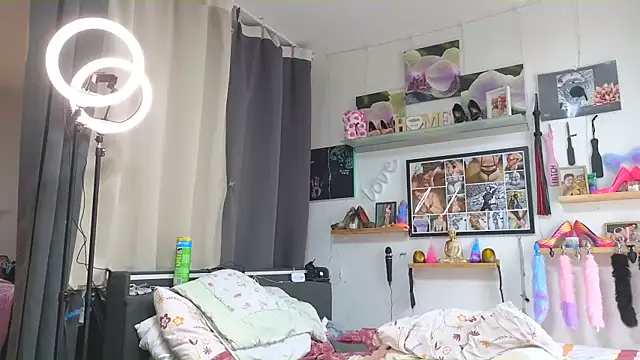 Snapshot of SunshineLexi chatting on March 10, 2025, 10:04 am SunshineLexi online show from March 10, 2025, 10:04 am