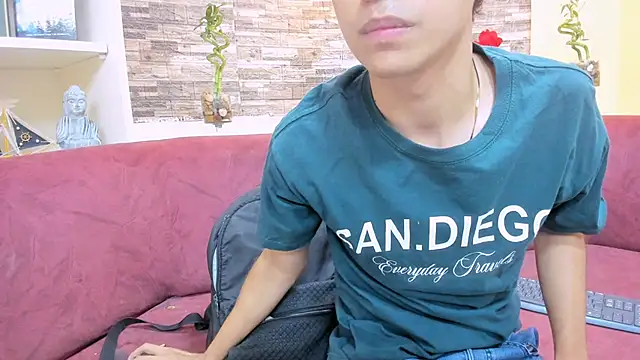 Snapshot of DamiBright chatting on February 22, 2025, 7:14 pm DamiBright online show from February 22, 2025, 7:14 pm