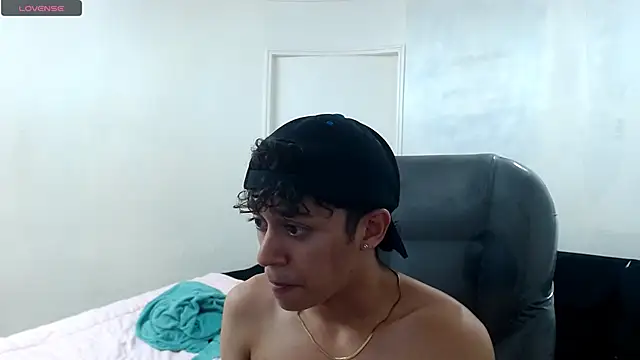 Snapshot of DamiBright chatting on March 11, 2025, 1:26 am DamiBright online show from March 11, 2025, 1:26 am