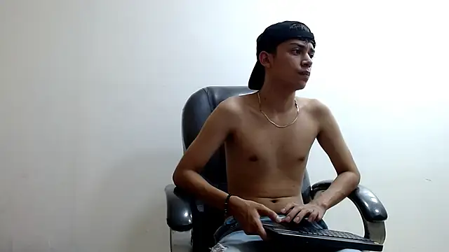 Snapshot of DamiBright chatting on September 26, 2025, 7:29 pm DamiBright online show from September 26, 2025, 7:29 pm