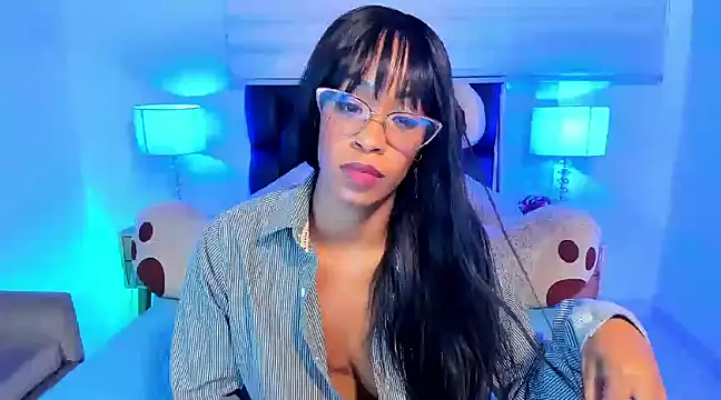 IsabelaRoss online show from March 4, 2025, 11:32 pm